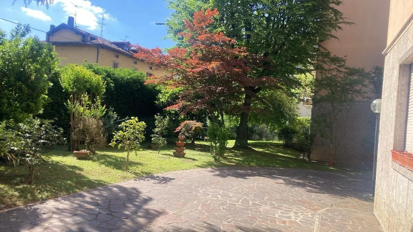 Sky House Carrara Apartment Bergamo Italy