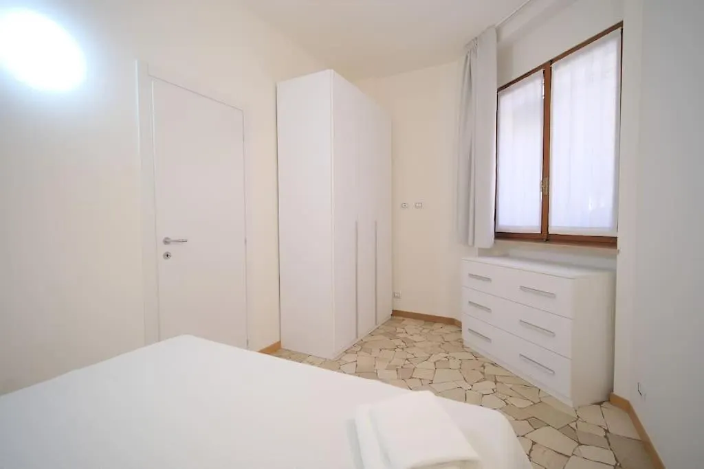Sky House Carrara Apartment Bergamo